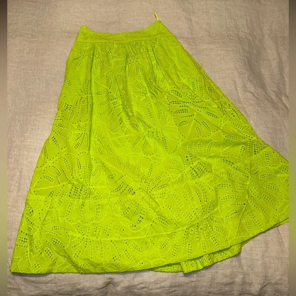 Green Monstera Eyelet Maxi Skirt - Picture 11 of 15